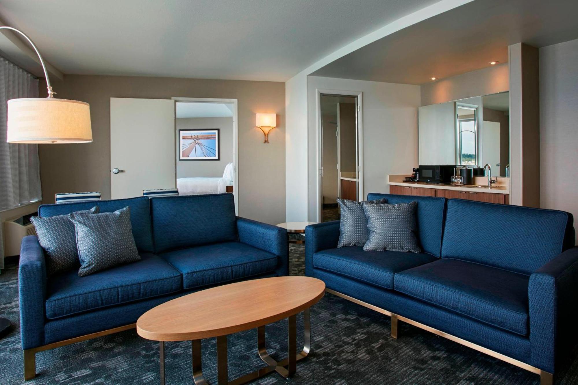 Courtyard By Marriott Erie Bayfront Exterior foto