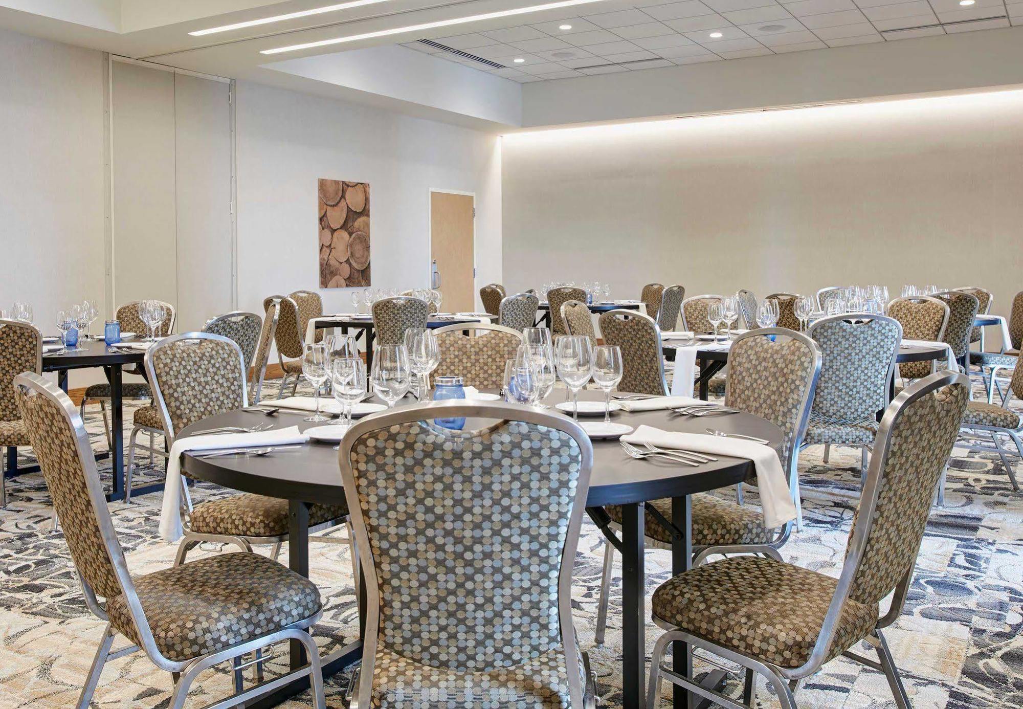Courtyard By Marriott Erie Bayfront Exterior foto